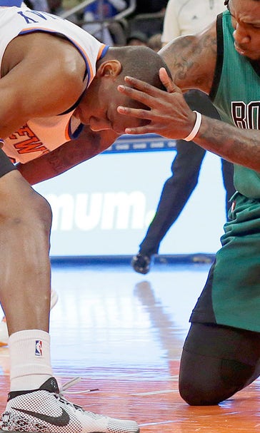 Lineup change helps Celtics beat Knicks, snap 3-game losing streak